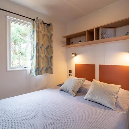 بيت للعطل Le Cycas, Mobil-home Neuf Avec Sa Vue Degagee Sur Les Vignes Et La *