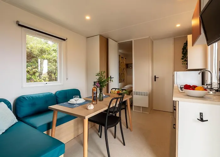 Feriehus Le Cycas, Mobil-home Neuf Avec Sa Vue Degagee Sur Les Vignes Et La *