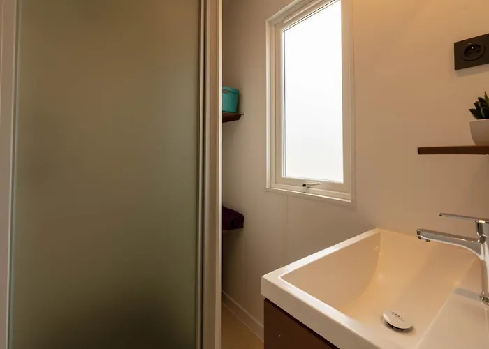 Feriehus Le Cycas, Mobil-home Neuf Avec Sa Vue Degagee Sur Les Vignes Et La *